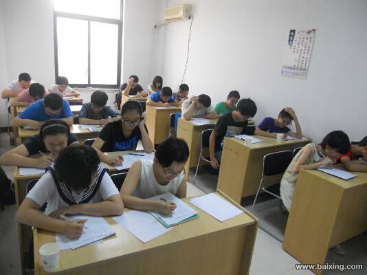东营新高一预科班哪里老师好,效果好,还是到精锐教育